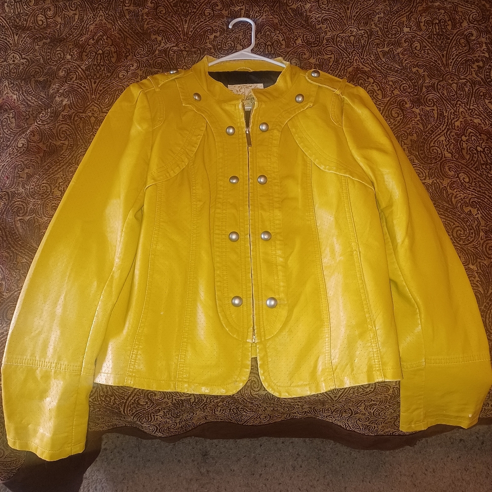 Yellow daytrip jacket